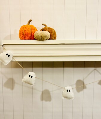 Halloween Ghost Garland - image1